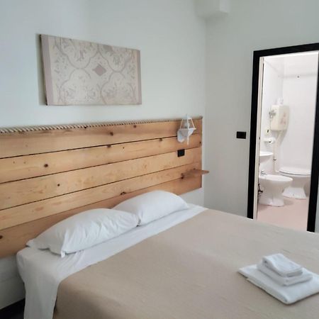 Hotel Garisenda B&B - In Centro A Riccione - Extérieur photo