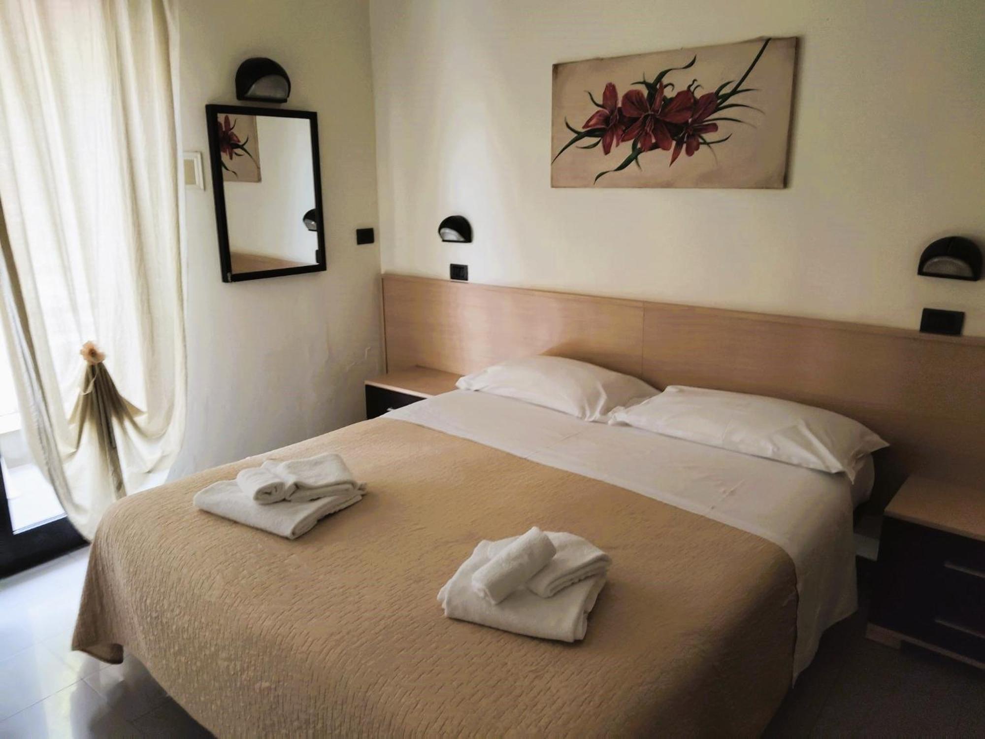 Hotel Garisenda B&B - In Centro A Riccione - Extérieur photo
